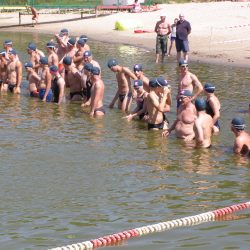 Szybki program ćwiczeń na lądzie - skuteczność pływania na nogach
